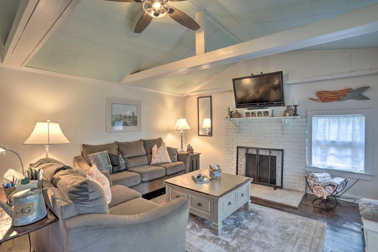 Coastal, Walkable Home In Historic Southport! ภายนอก รูปภาพ